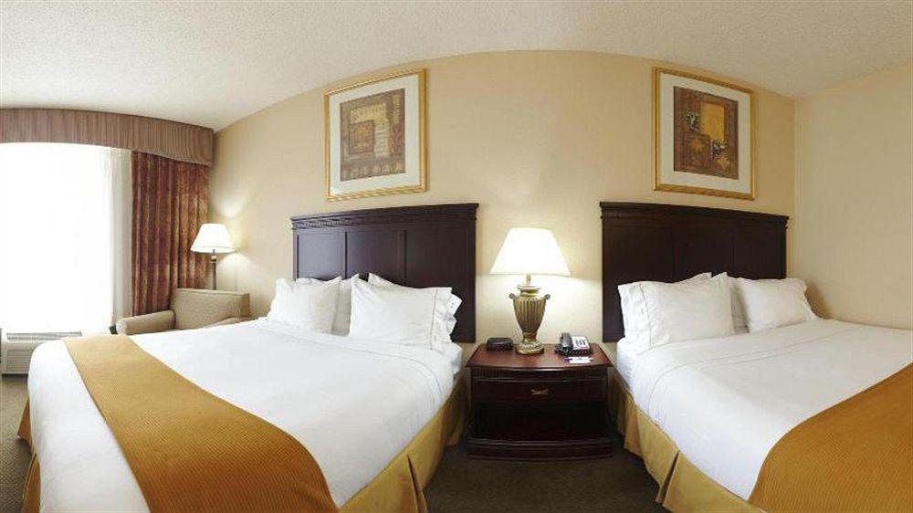 Holiday Inn Express Hotel & Suites Pell City Esterno foto